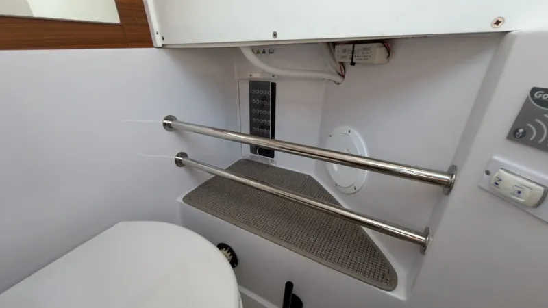 Slide: The Image of Axopar 28 Cabin 2023 - 7464973