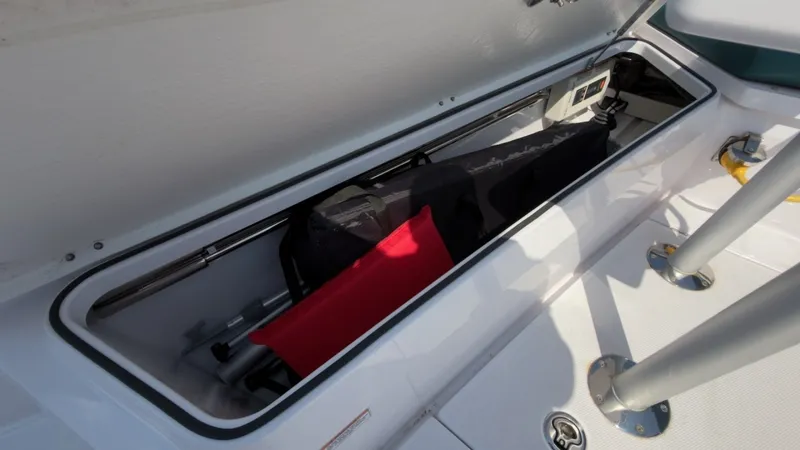 Slide: The Image of Axopar 28 Cabin 2023 - 7464969