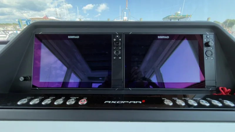 Slide: The Image of Axopar 28 Cabin 2023 - 7464976