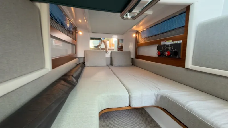 Slide: The Image of Axopar 28 Cabin 2023 - 7464988