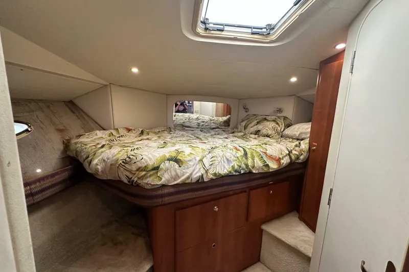 Slide: The Image of Silverton 442 Cockpit Motor Yacht 1999 - 7465070