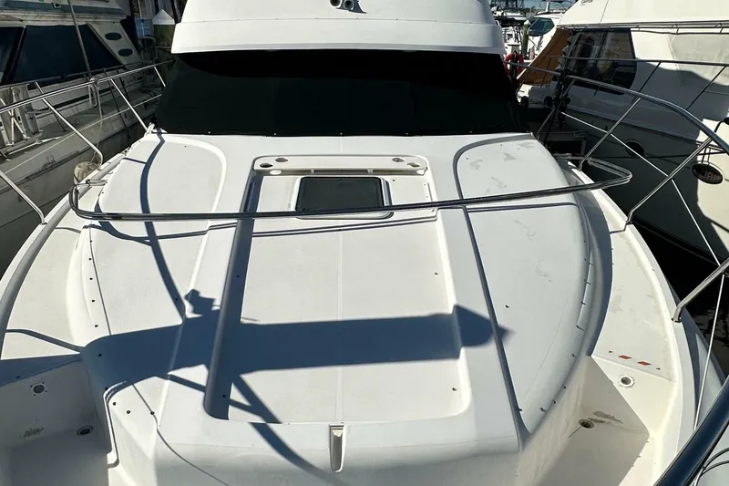 Slide: The Image of Silverton 442 Cockpit Motor Yacht 1999 - 7465098