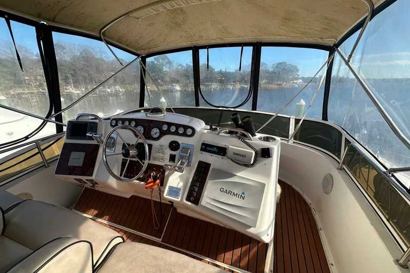 Slide: The Image of Silverton 442 Cockpit Motor Yacht 1999 - 7465078