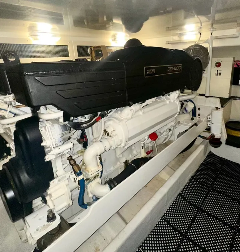 Slide: The Image of Silverton 50 Convertible 2006 - 7465215