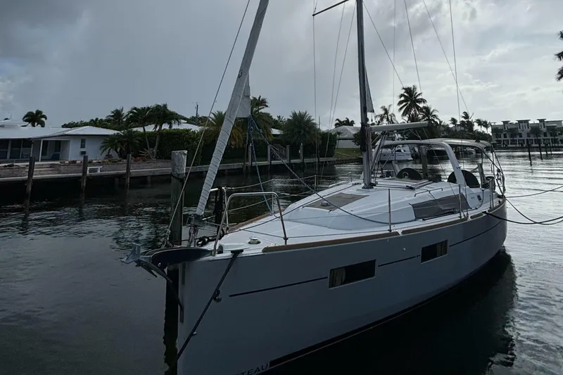 Slide: The Image of Beneteau Oceanis 35 2015 - 7465532