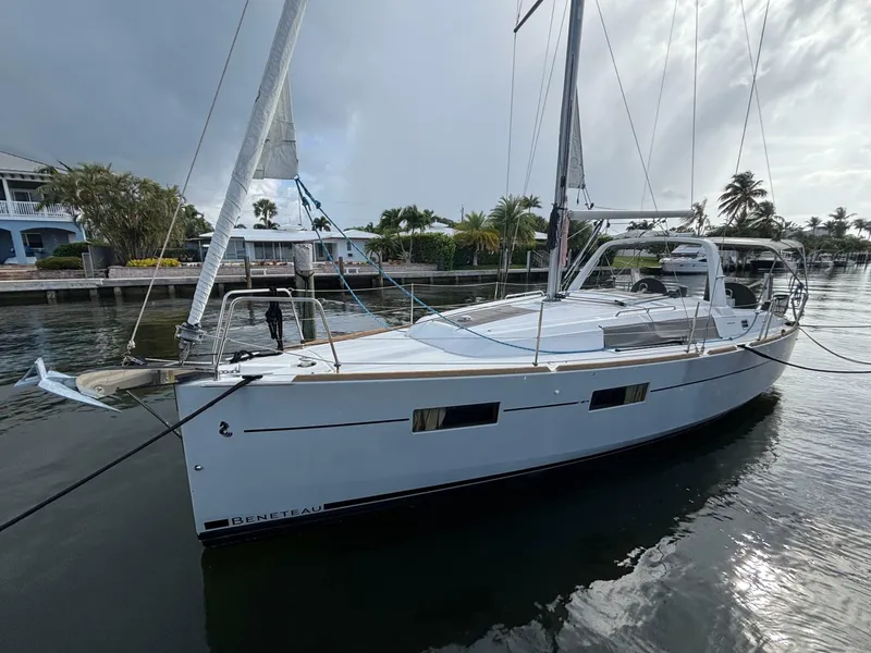 The Image of Beneteau Oceanis 35 2015 - 7465517