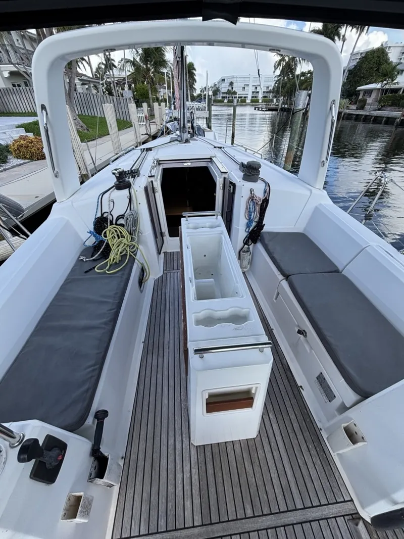 Slide: The Image of Beneteau Oceanis 35 2015 - 7465505