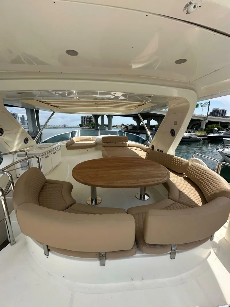 Slide: The Image of Azimut 75 2010 - 7465654