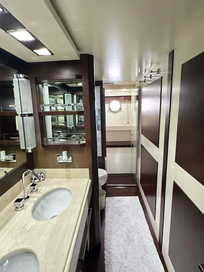 Slide: The Image of Azimut 75 2010 - 7465660