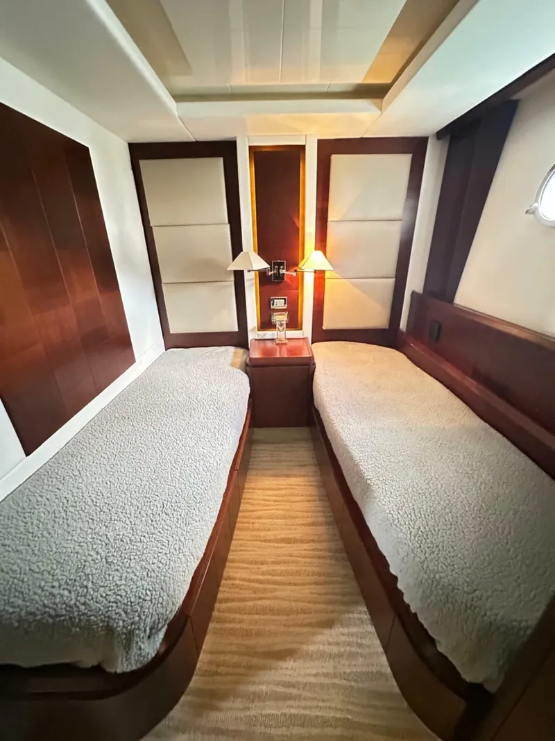 Slide: The Image of Azimut 75 2010 - 7465629