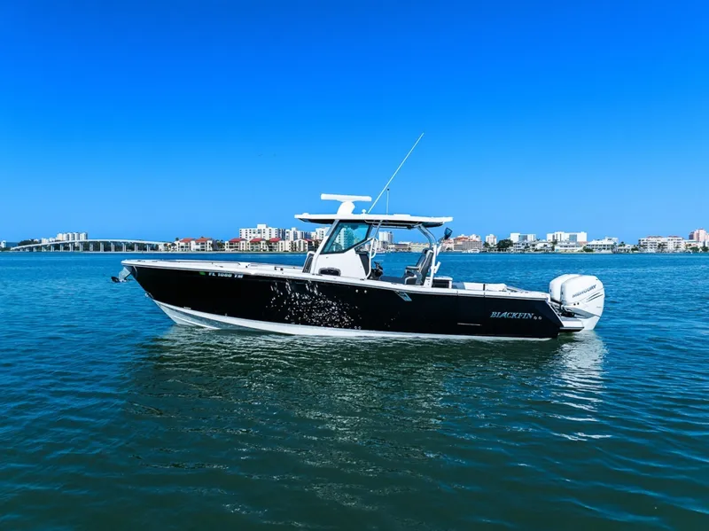 The Image of 2023 Blackfin 332 CC - 7465976