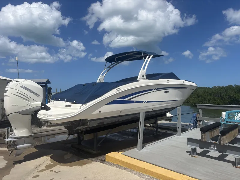 The Image of Sea Ray 270 Sundeck 2016 - 7465780