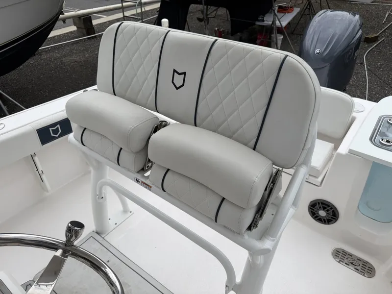 Slide: The Image of Sea Fox 228 Commander 2025 - 7507114