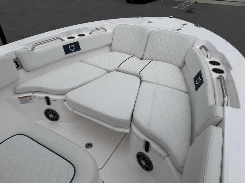 Slide: The Image of Sea Fox 228 Commander 2025 - 7507110