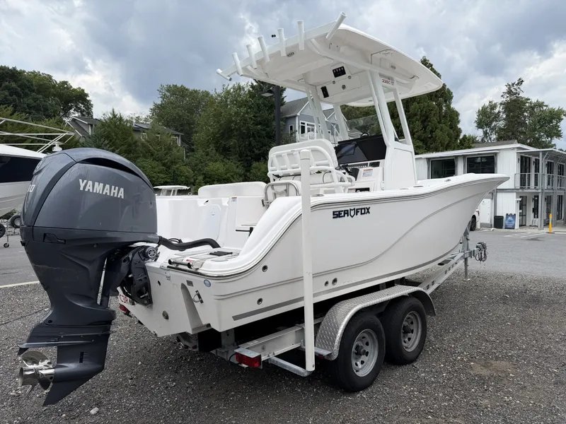 Slide: The Image of Sea Fox 228 Commander 2025 - 7507105