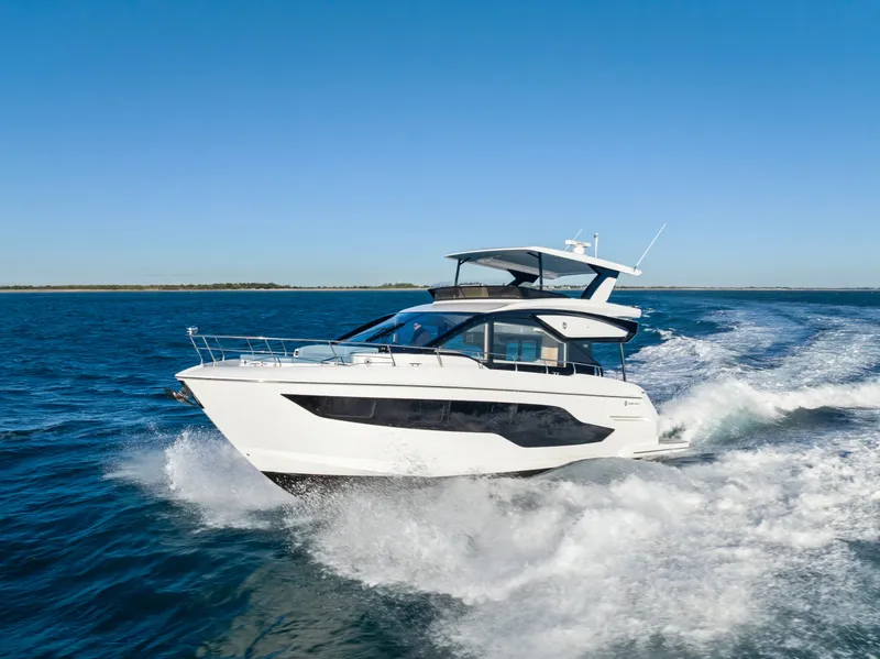 Slide: The Image of Cruisers 50 FLY 2027 - 7466097