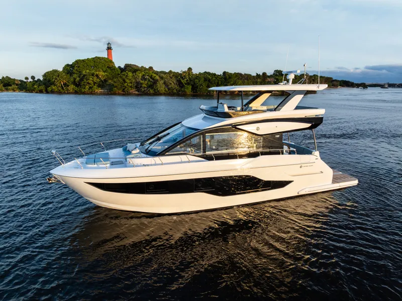 Slide: The Image of Cruisers 50 FLY 2027 - 7466092