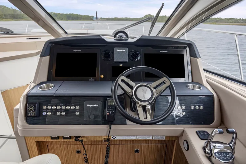 Slide: The Image of Sea Ray L 550 2018 - 7466149
