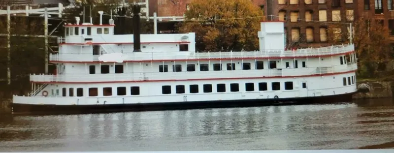 Slide: The Image of Custom Dinner/Excursion/Passenger 1985 - 7466763