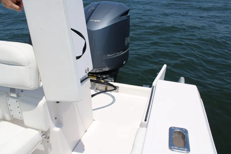 Slide: The Image of Venture 34 - SHIPSEA - Cockpit 2009 Venture 34 Open - SHIPSEA - 7466817