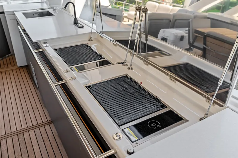 Slide: The Image of Absolute Navetta 75 2023 - 7468133