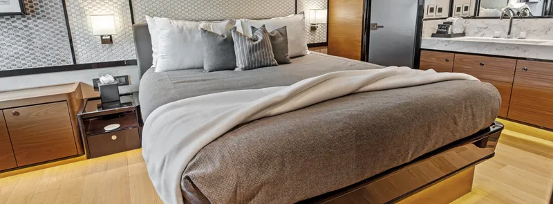 Slide: The Image of Absolute Navetta 75 2023 - 4