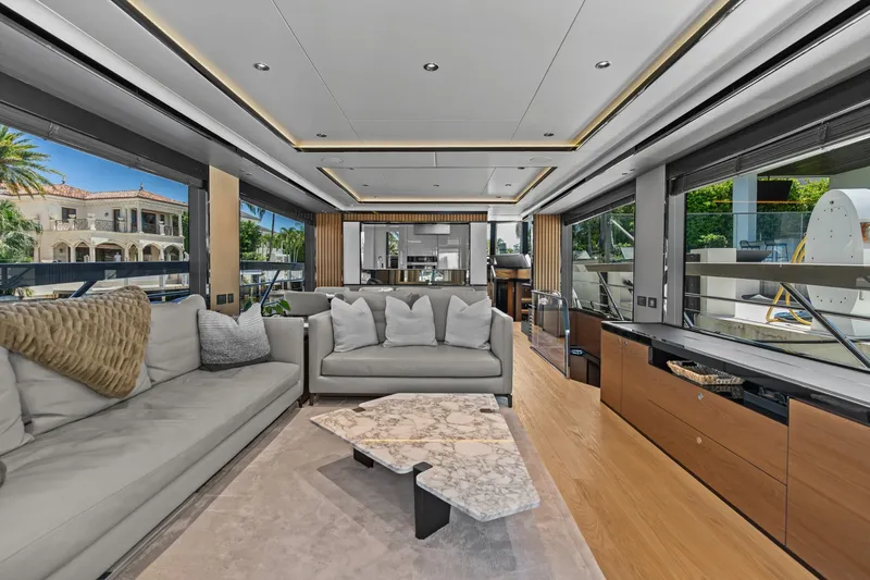 Slide: The Image of Absolute Navetta 75 2023 - 7468192