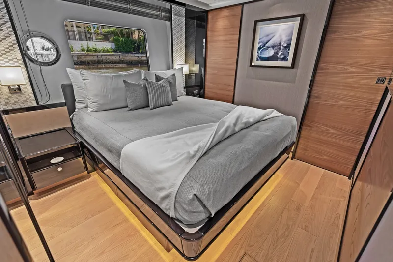 Slide: The Image of Absolute Navetta 75 2023 - 7468104