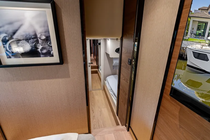 Slide: The Image of Absolute Navetta 75 2023 - 7468111