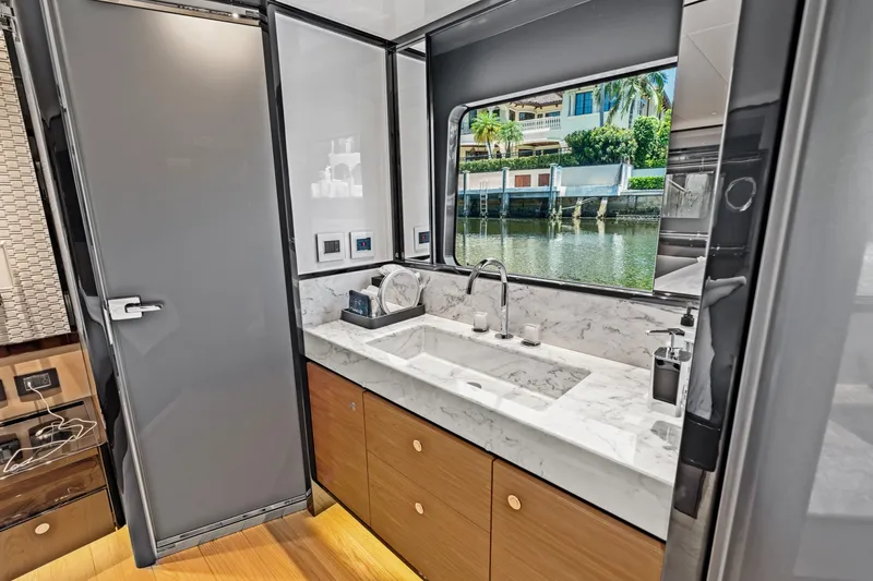 Slide: The Image of Absolute Navetta 75 2023 - 7468094