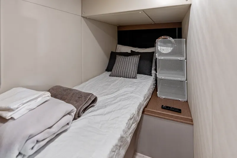 Slide: The Image of Absolute Navetta 75 2023 - 7468175