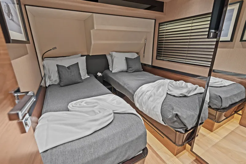 Slide: The Image of Absolute Navetta 75 2023 - 7468115