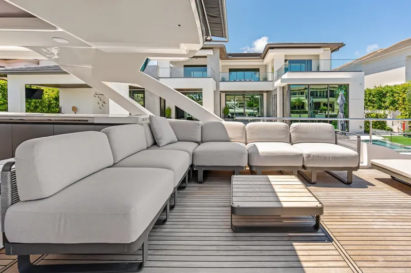 Slide: The Image of Absolute Navetta 75 2023 - 7468152