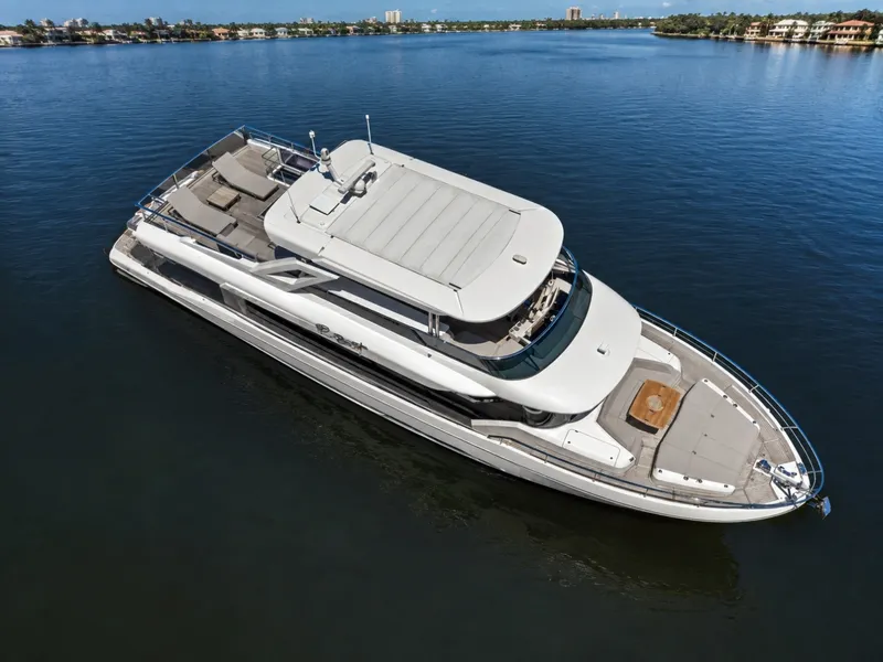 Slide: The Image of Absolute Navetta 75 2023 - 7468055