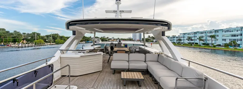 Slide: The Image of Absolute Navetta 75 2023 - 2
