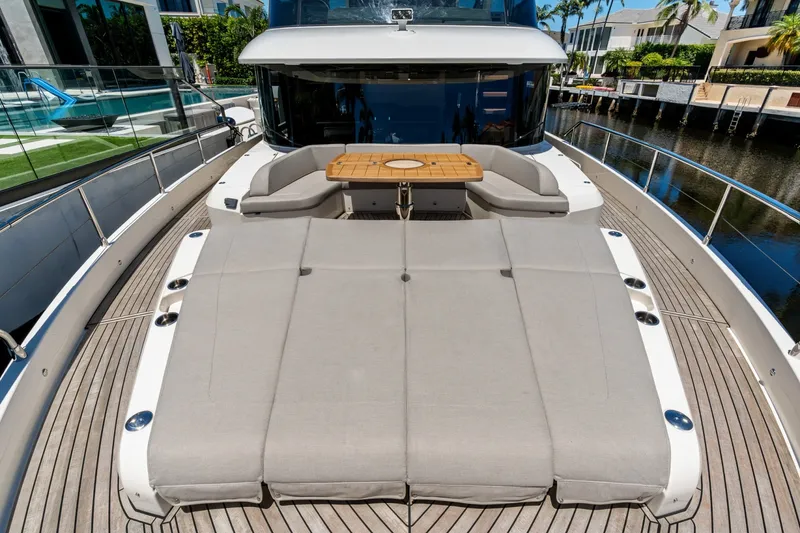 Slide: The Image of Absolute Navetta 75 2023 - 7468120