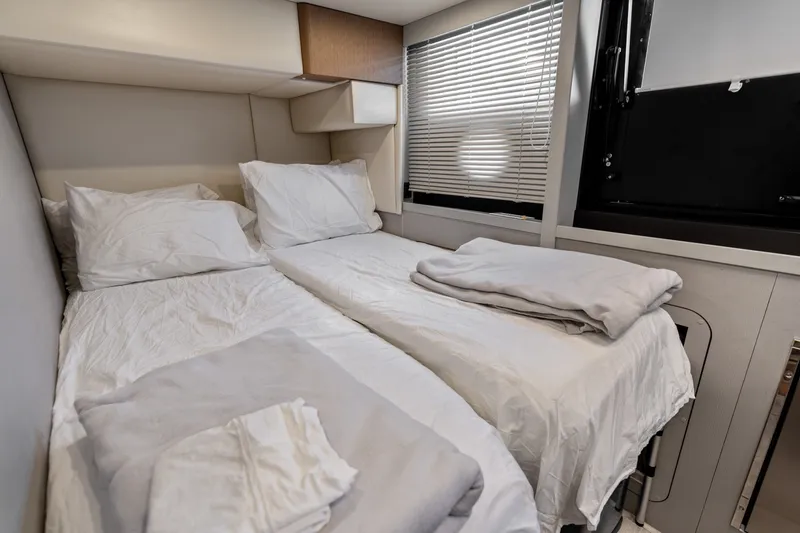 Slide: The Image of Absolute Navetta 75 2023 - 7468176