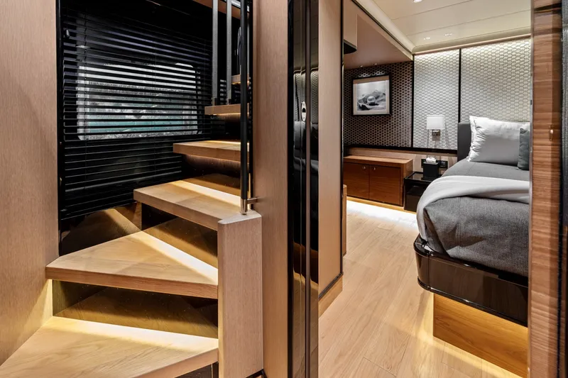 Slide: The Image of Absolute Navetta 75 2023 - 7468092
