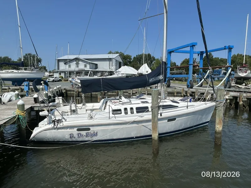 The Image of Hunter 336 starboard profile - 7467332