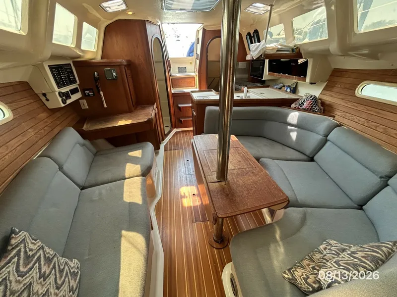 Slide: The Image of Hunter 336 salon aft - 7467320