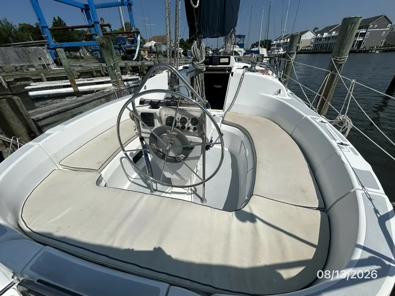 Slide: The Image of Hunter 336 cockpit forward2 - 7467295