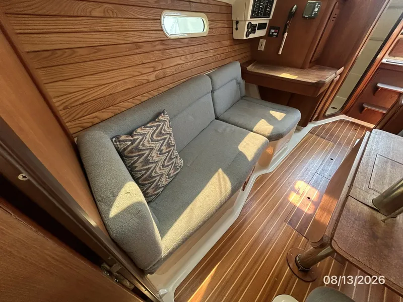 Slide: The Image of Hunter 336 salon starboard seating2 - 7467327