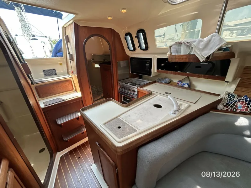 Slide: The Image of Hunter 336 galley2 - 7467309