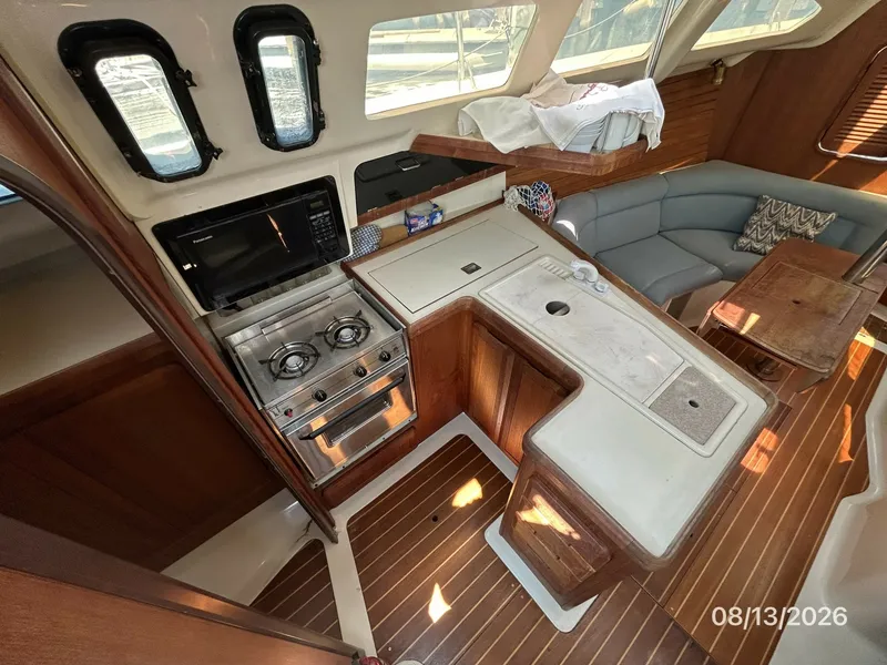 Slide: The Image of Hunter 336 galley1 - 7467308