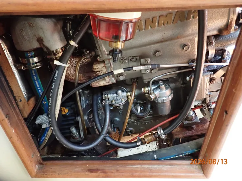 Slide: The Image of Hunter 336 auxiliary access3 - 7467290