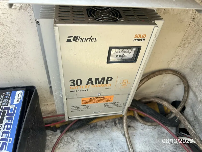 Slide: The Image of Hunter 336 battery charger - 7467291