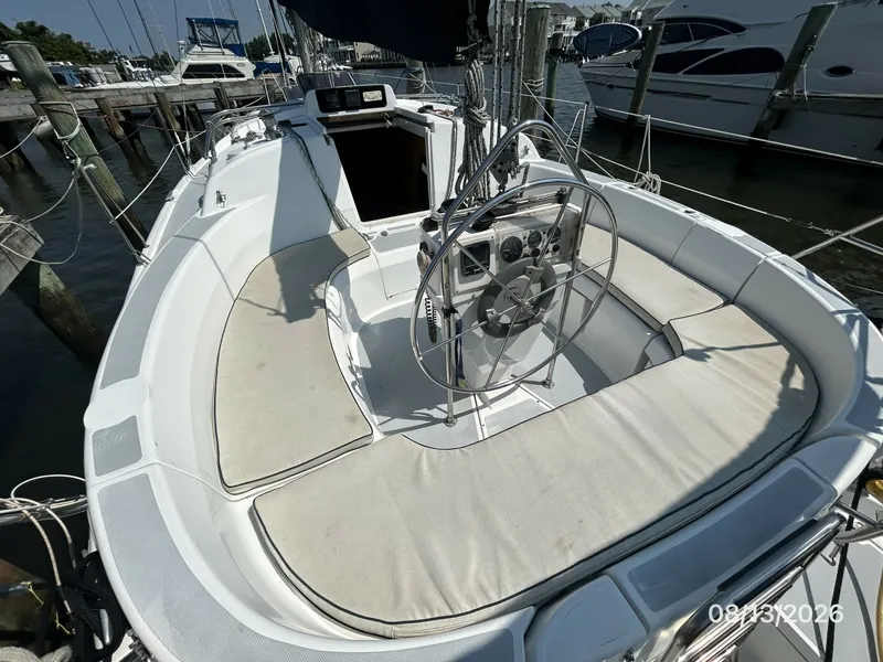 Slide: The Image of Hunter 336 cockpit forward1 - 7467294