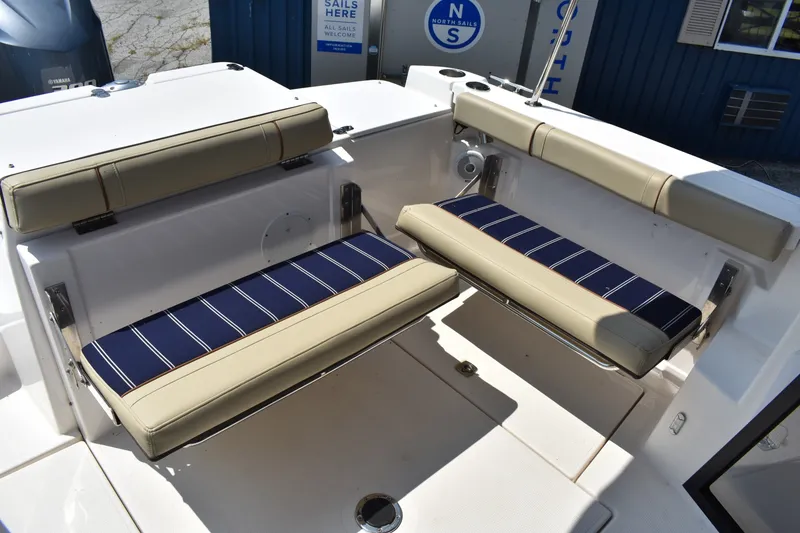 Slide: The Image of Ranger Tug R27LE 2019 - 7467695