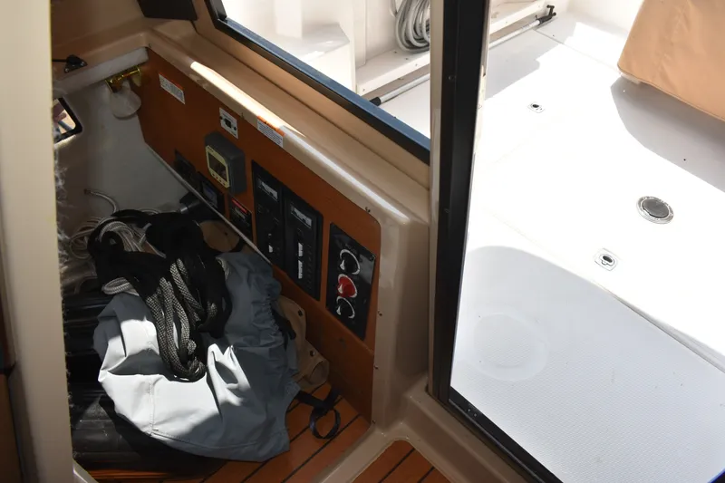 Slide: The Image of Ranger Tug R27LE 2019 - 7467716