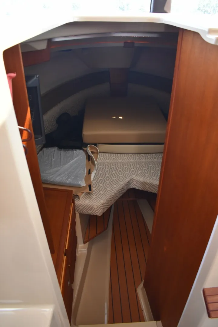 Slide: The Image of Ranger Tug R27LE 2019 - 7467724